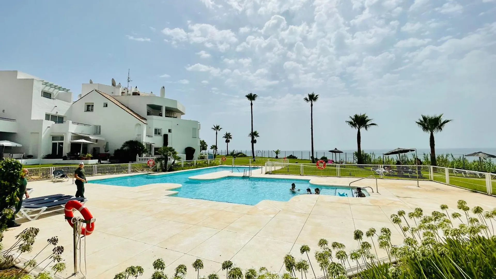 Apartamento Sea Breeze Retreat - Golf Getaway Bahía de Casares