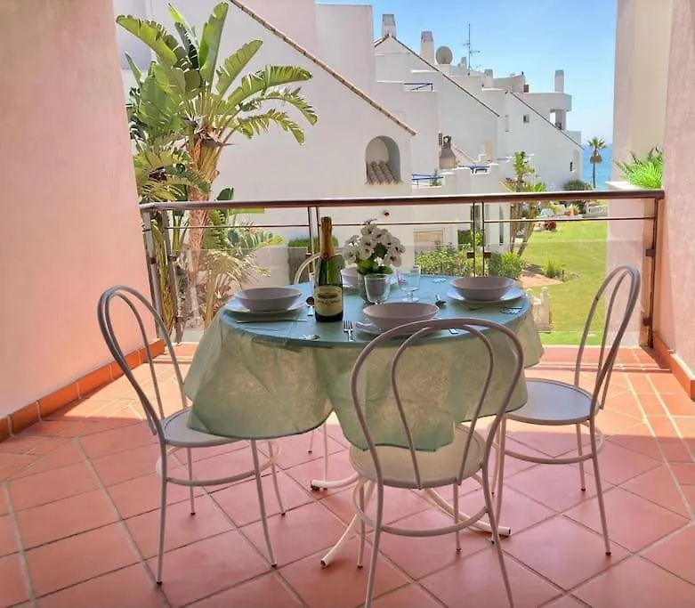 Sea Breeze Retreat - Golf Getaway Apartment Bahia de Casares